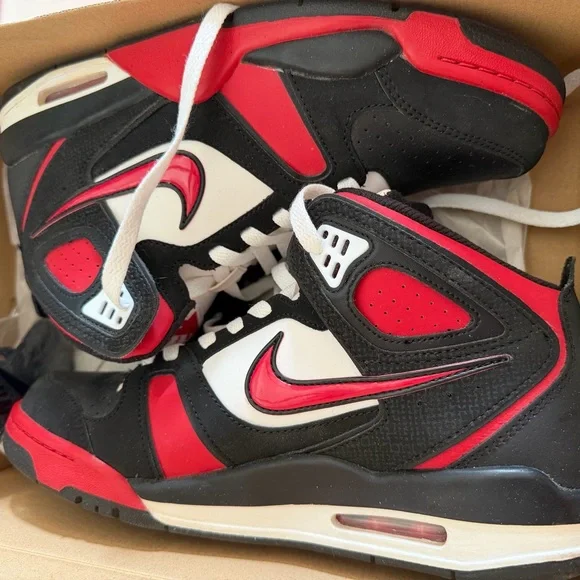 Nike Air Precision II in Red and Black - Picture 2 of 6